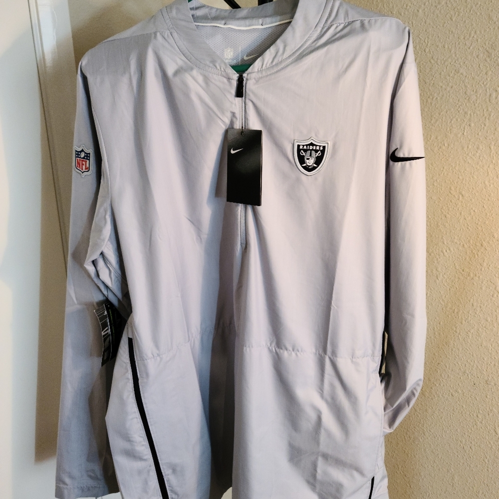 Raiders Nike Windbreaker Jacket NWT